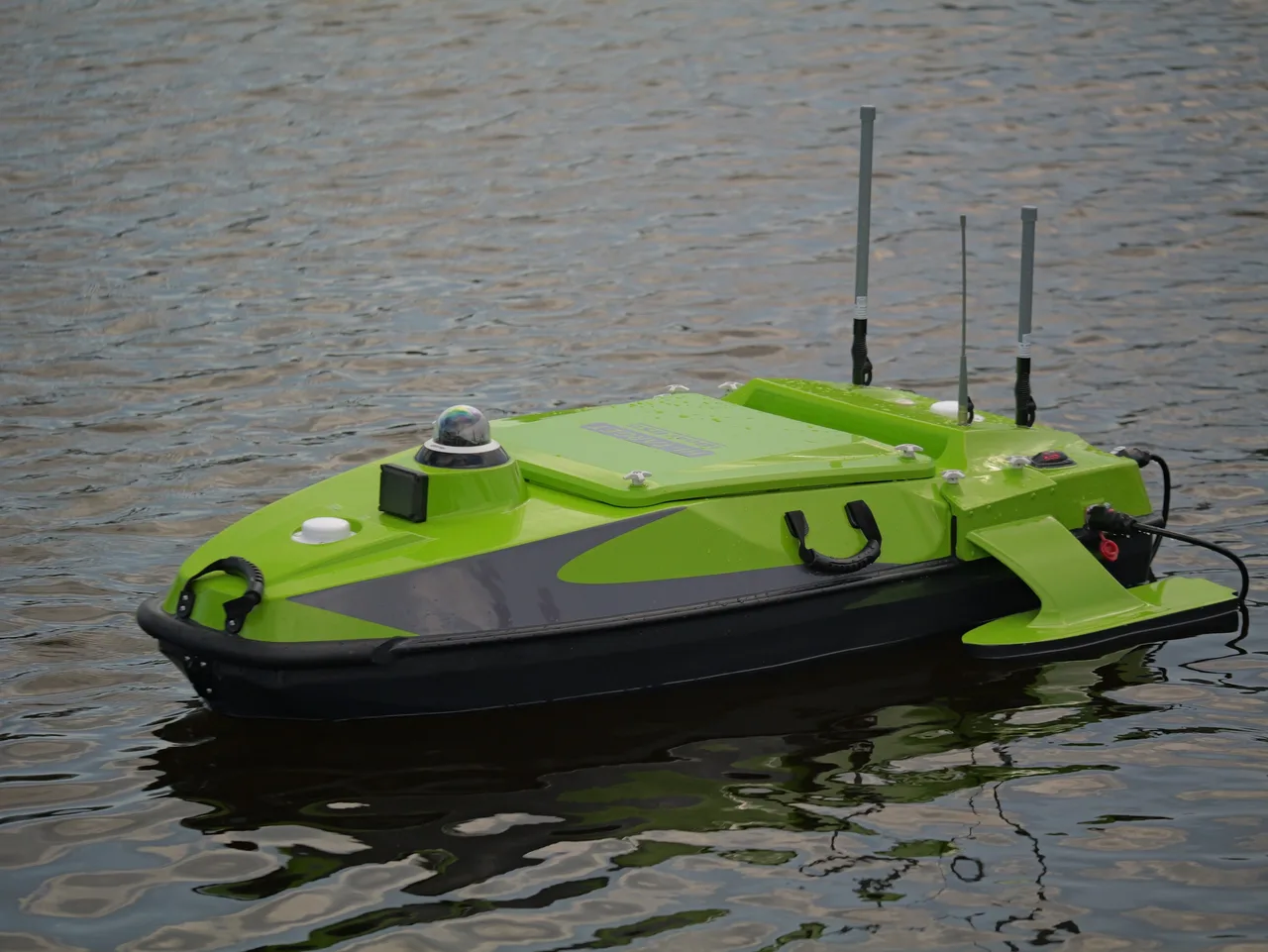 USV Hi-Target iBoat BS15 operado pela WAMS no Rio de Janeiro