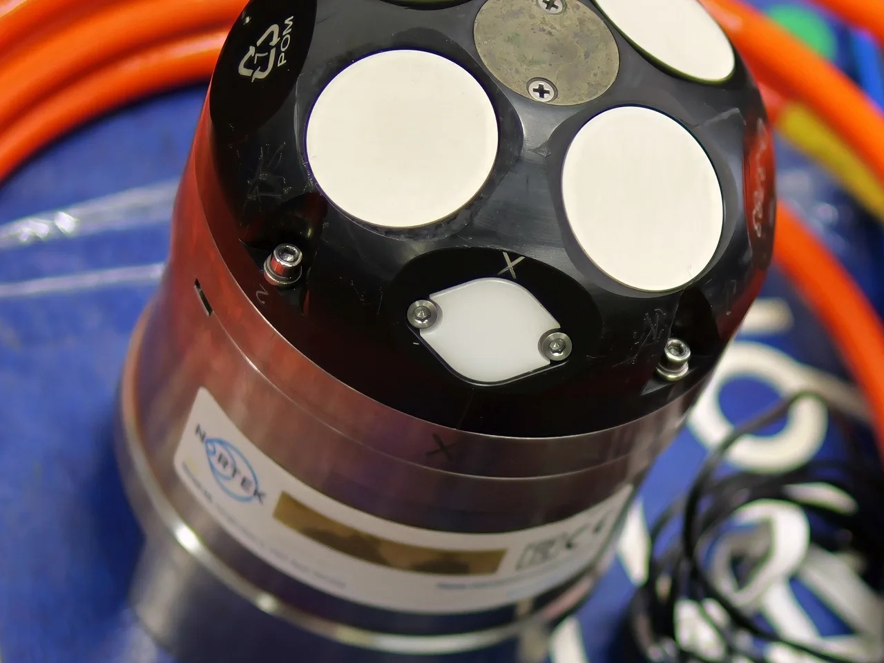 Face de transdutores do Nortek DVL 500.