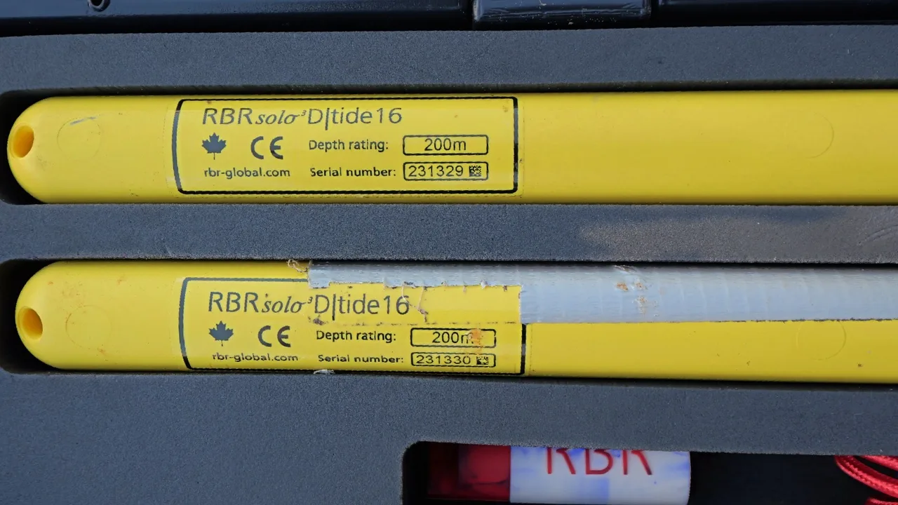 Registradores de maré RBR solo3 D|tide no estojo, disponíveis para locação na WAMS